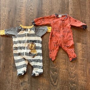 Gerber Gray and Yellow Striped Lion Footie